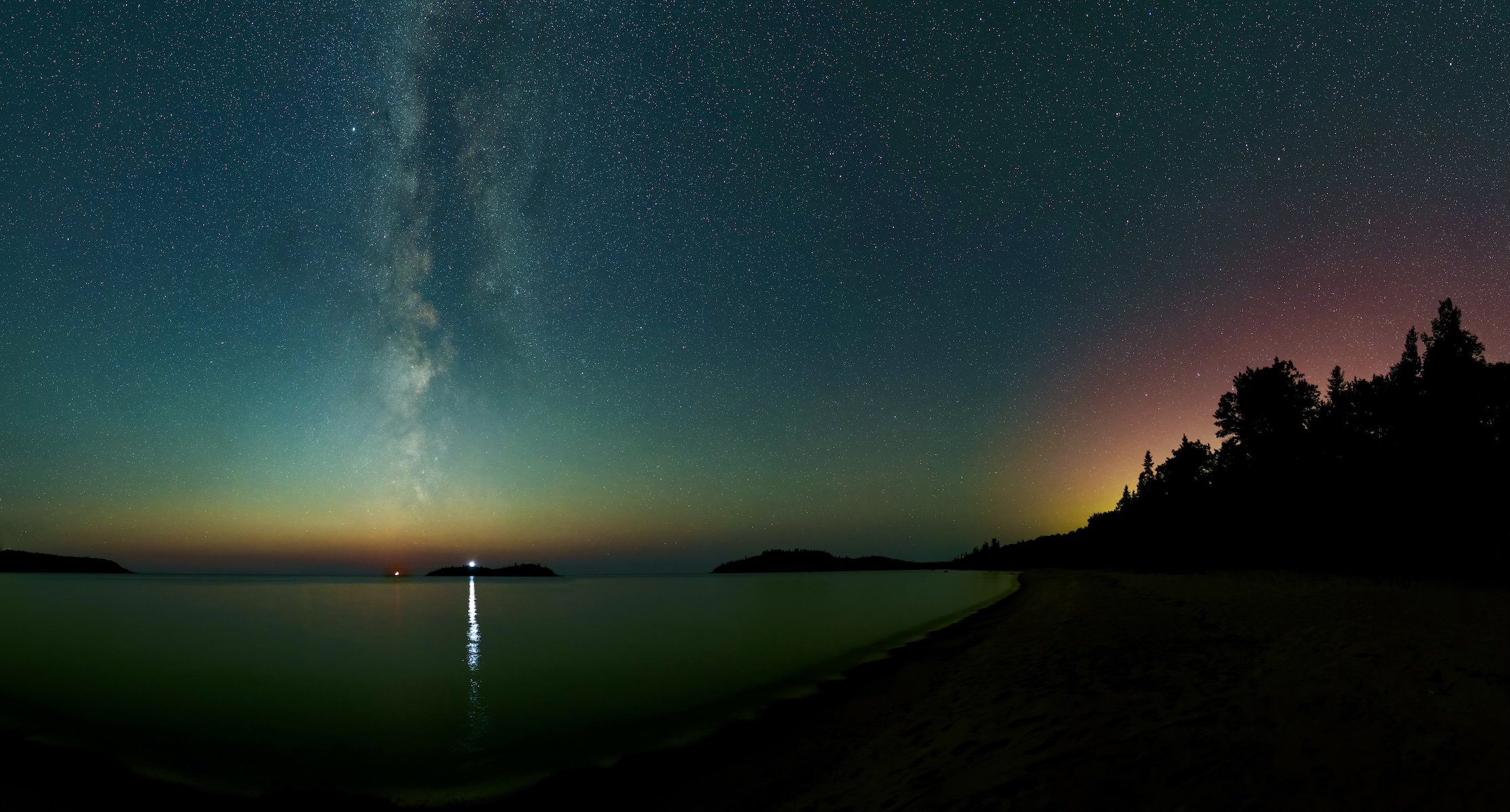 Catching Aurora oh3a12609 pano